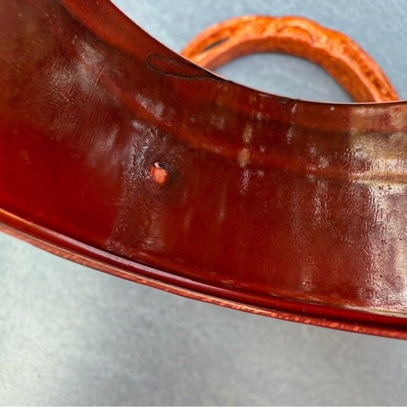 Vintage 1970s Carved Bangles Set in Red and Brown - Picture 9 of 12